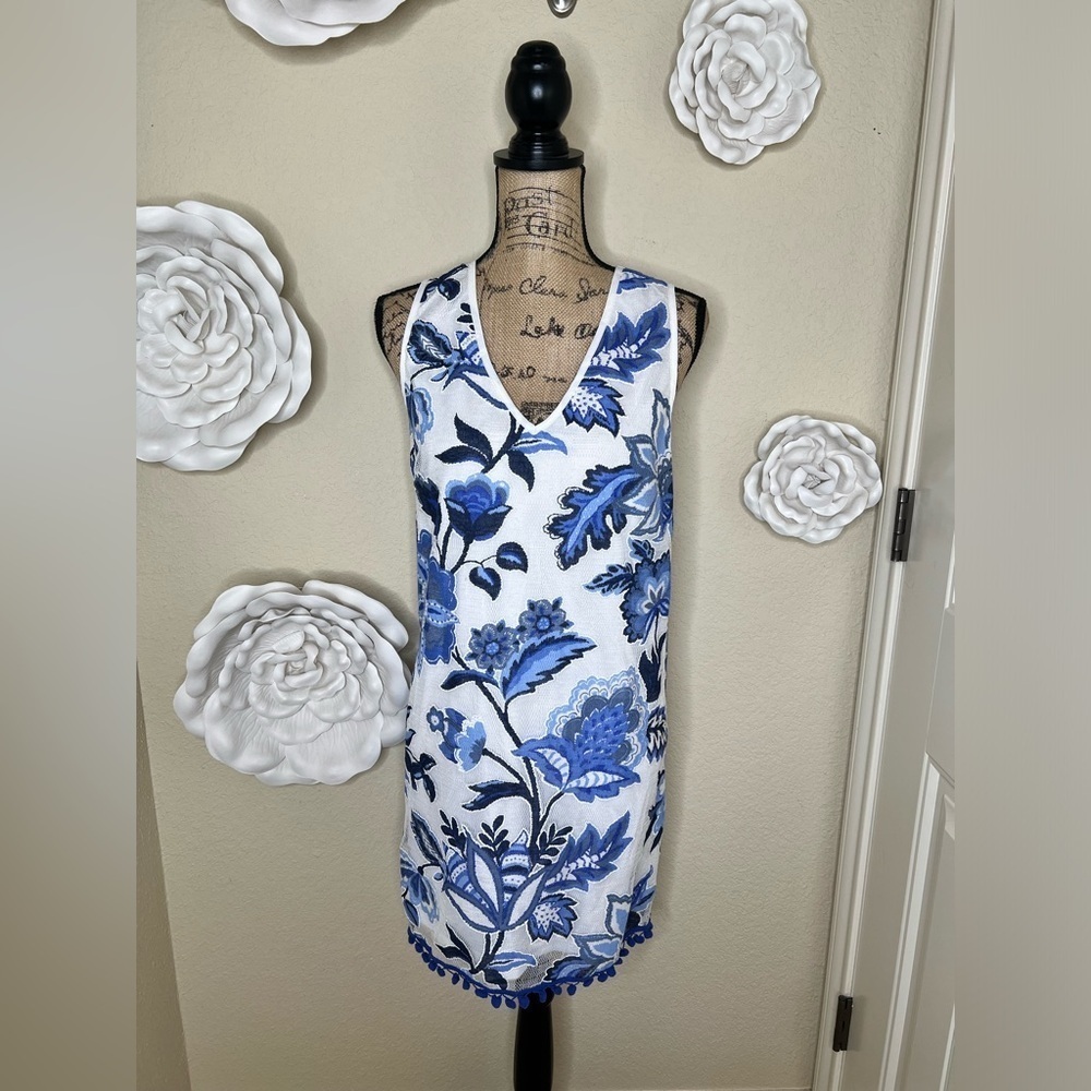 Entro Sleeveless White & Blue Floral Pom Pom Hemline Dress Size Large - Picture 1 of 13